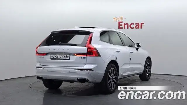 Volvo XC60 2019 — Şəkil 19/20