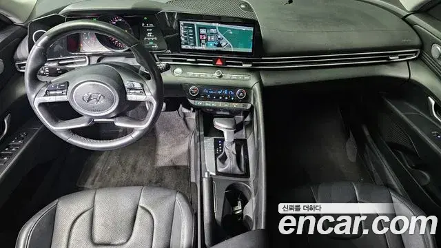 Hyundai The New Avante Hybrid 2021 — Photo 7/20