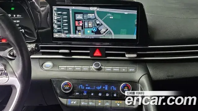 Hyundai The New Avante Hybrid 2021 — Photo 13/20