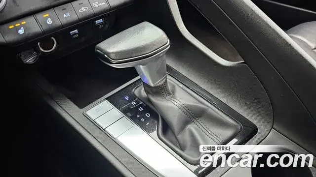Hyundai The New Avante Hybrid 2022 — ფოტო 17/23