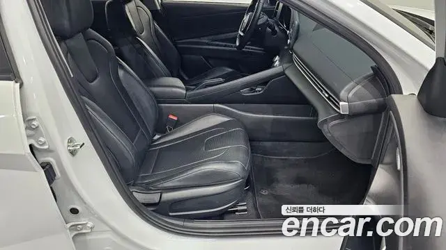 Hyundai The New Avante Hybrid 2022 — ფოტო 9/23