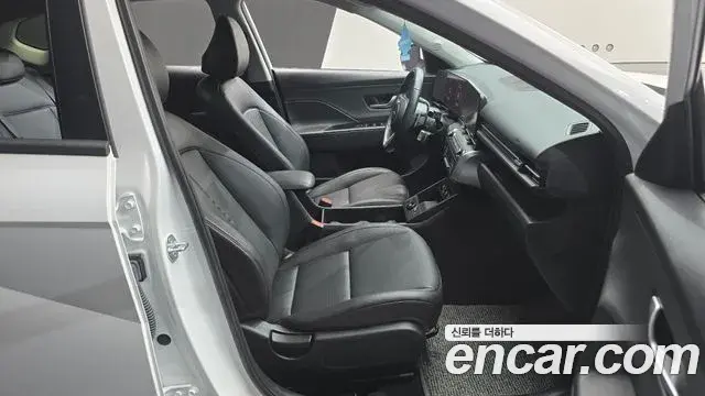 Hyundai Kona 2024 — Фото 10/20