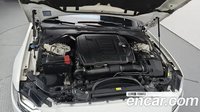 Jaguar XF 2018 — Photo 11/20