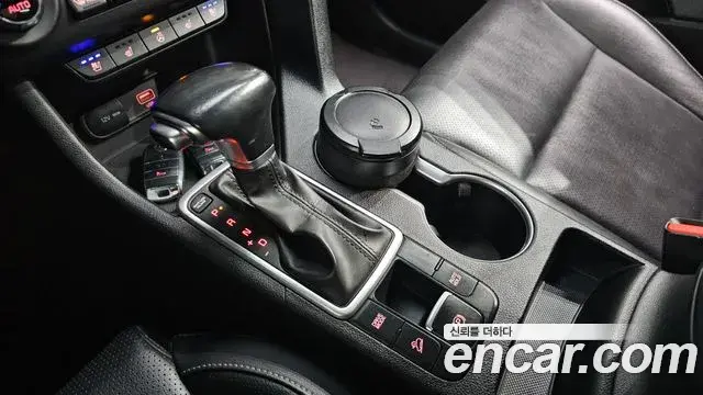 Kia Sportage The Bold 2019 — Şəkil 16/30