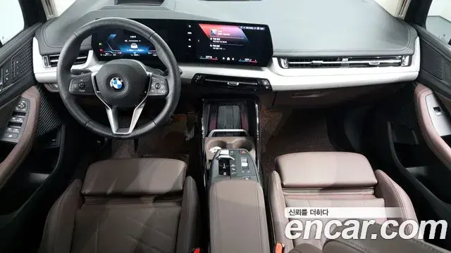 BMW 2 Series Active Tourer 2025 — Photo 6/30