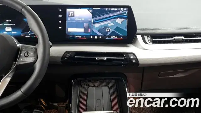 BMW 2 Series Active Tourer 2025 — Photo 23/30