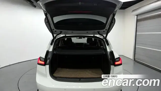 BMW 2 Series Active Tourer 2025 — Photo 11/30