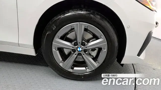 BMW 2 Series Active Tourer 2025 — Photo 25/30
