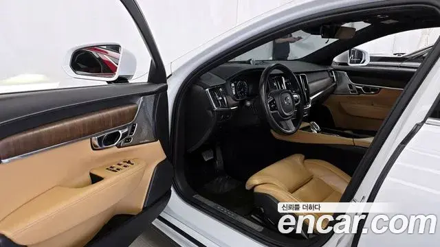 Volvo S90 2021 — Şəkil 27/34