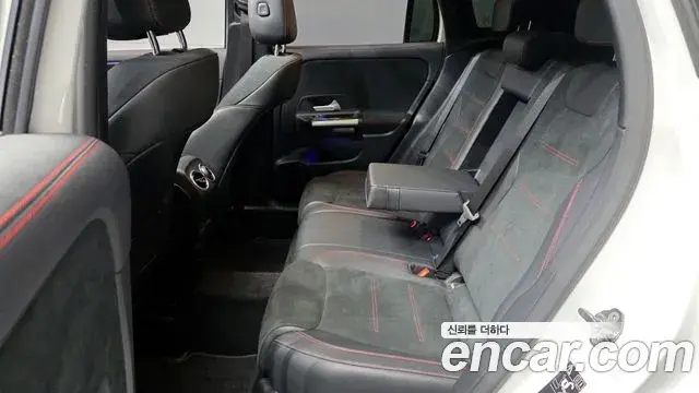 Mercedes-Benz GLA-Class 2022 — Photo 21/30