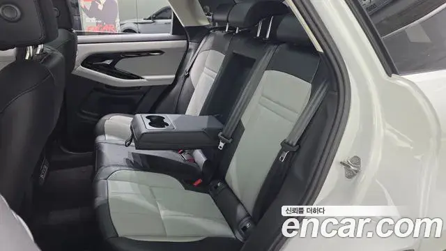 Land Rover Range Rover Evoque 2025 — Photo 13/20