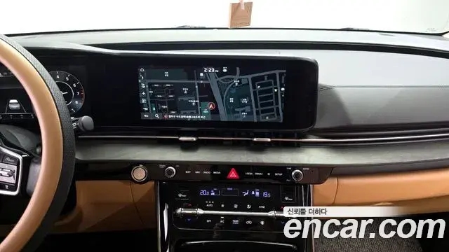 Kia Carnival 2021 — ფოტო 3/31