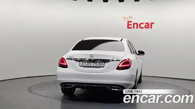 Mercedes-Benz C-Class 2021 — Фото 4/20