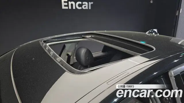 BMW 5 Series 2018 — Şəkil 13/20