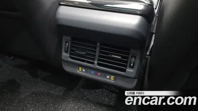 Land Rover Range Rover Evoque 2025 — ფოტო 7/20
