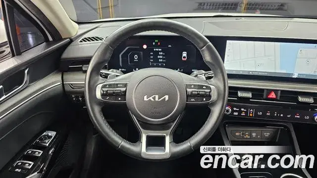 Kia K5 2024 — Photo 19/20