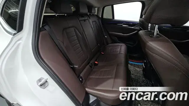 BMW X4 2021 — Şəkil 15/34