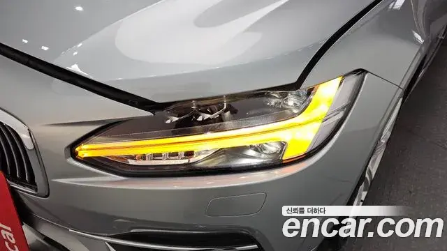 Volvo S90 2019 — Şəkil 16/32