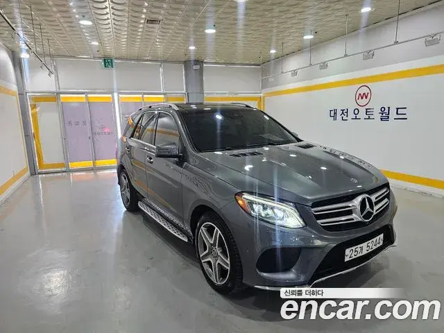 Mercedes-Benz GLE-Class 2018 — Şəkil 4/20