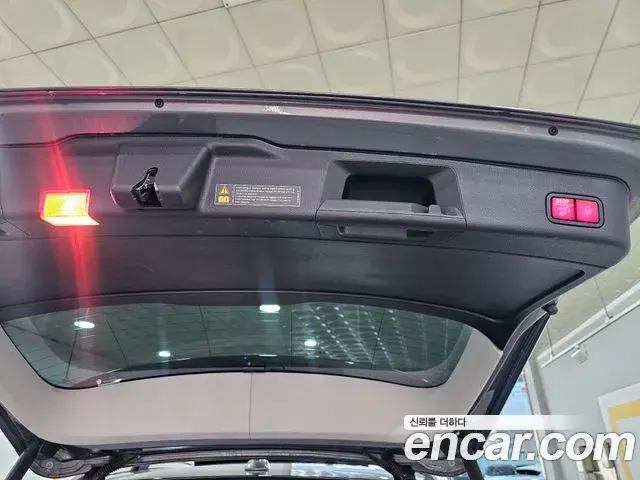 Mercedes-Benz GLE-Class 2018 — Şəkil 13/20