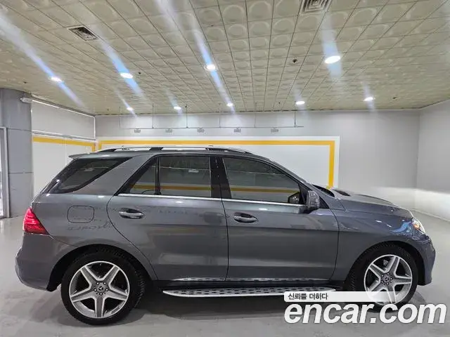 Mercedes-Benz GLE-Class 2018 — Şəkil 5/20
