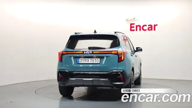 Kia Seltos 2024 — ფოტო 19/33