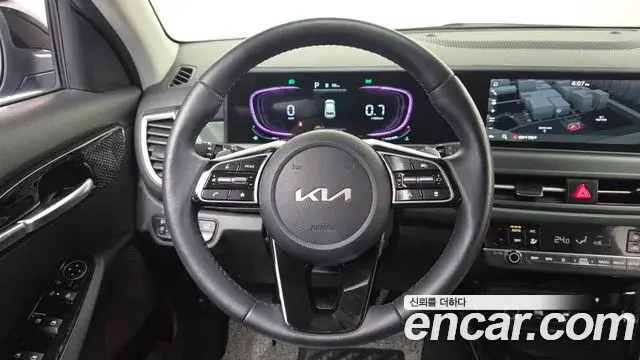 Kia Seltos 2024 — ფოტო 28/33