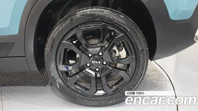Kia Seltos 2024 — ფოტო 20/33
