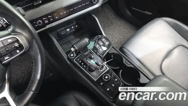 Kia Sportage 2021 — ფოტო 23/36