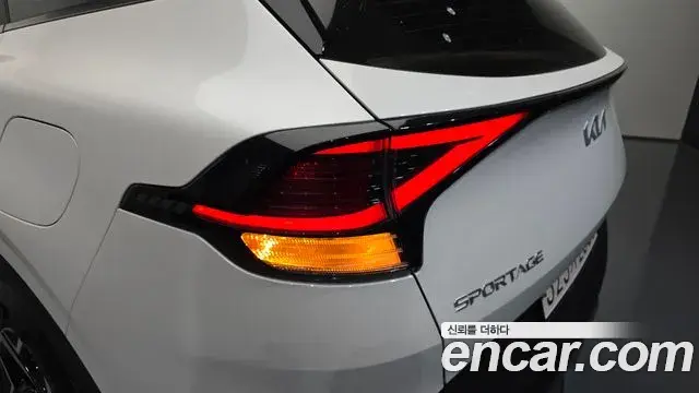 Kia Sportage 2021 — ფოტო 27/36