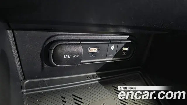 Kia Sportage 2021 — ფოტო 22/36