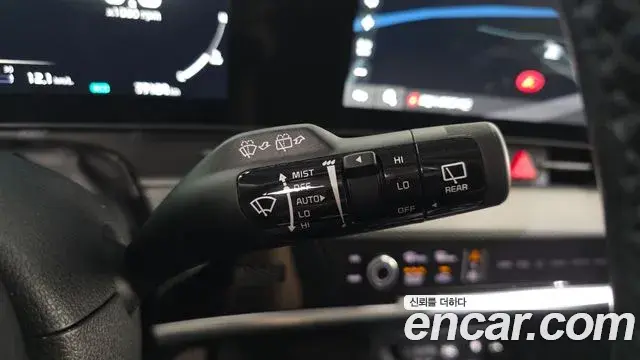 Kia Sportage 2021 — ფოტო 1/36
