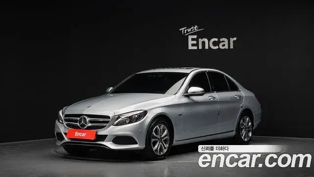 Mercedes-Benz C-Class 2018 — Şəkil 9/20