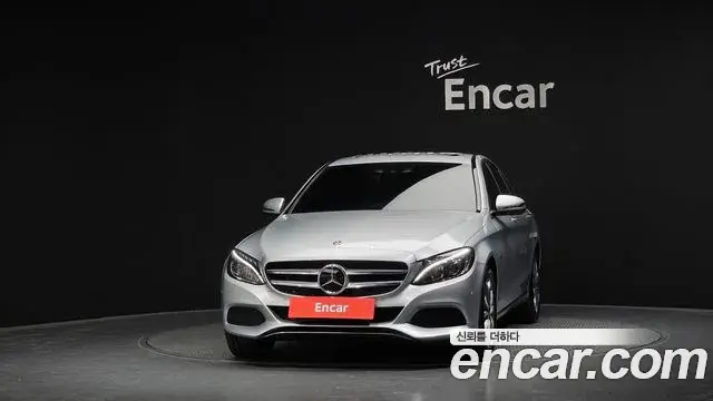 Mercedes-Benz C-Class 2018 — Şəkil 7/20