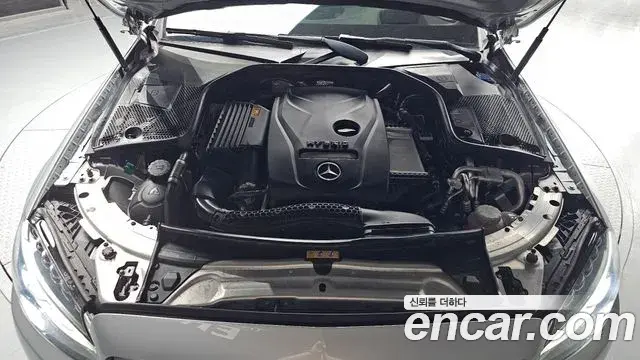 Mercedes-Benz C-Class 2018 — Şəkil 10/20