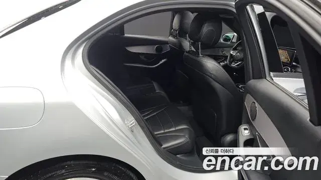 Mercedes-Benz C-Class 2018 — Şəkil 5/20