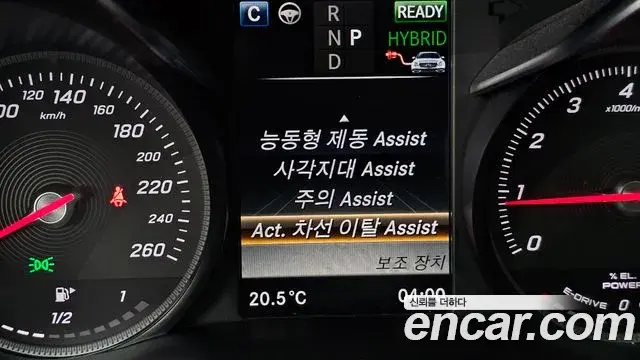 Mercedes-Benz C-Class 2018 — Şəkil 19/20