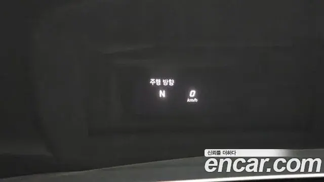 Mercedes-Benz C-Class 2018 — Şəkil 18/20