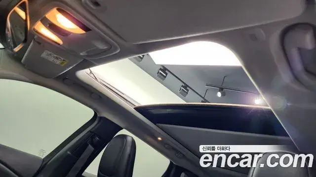 Jeep Cherokee 2021 — ფოტო 10/20