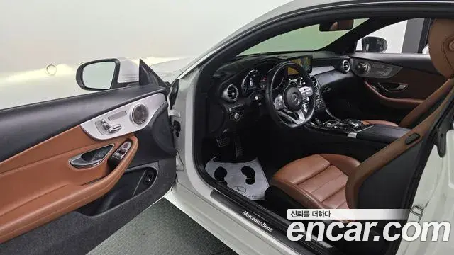 Mercedes-Benz C-Class 2019 — Photo 14/31