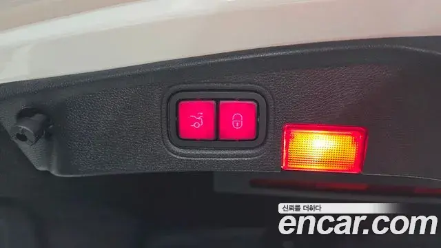Mercedes-Benz C-Class 2019 — Photo 31/31