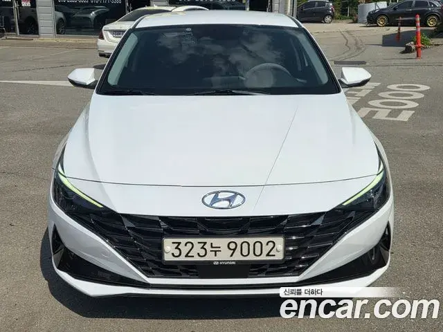Hyundai The New Avante Hybrid 2020 — Photo 2/19