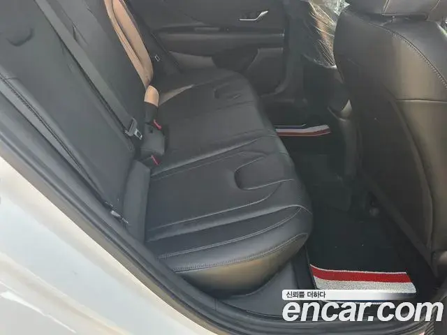 Hyundai The New Avante Hybrid 2020 — Photo 10/19