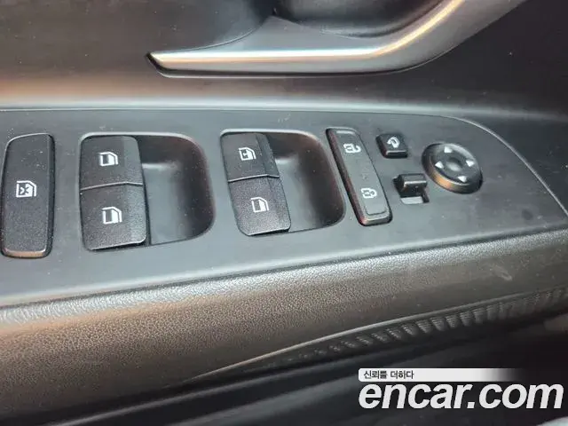 Hyundai The New Avante Hybrid 2020 — Photo 17/19