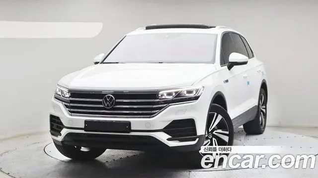Volkswagen Touareg 2023 — ფოტო 3/20