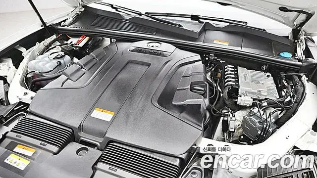 Volkswagen Touareg 2023 — ფოტო 13/20