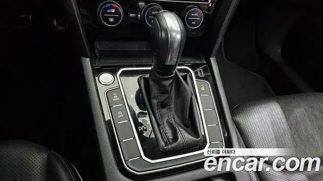 Volkswagen Arteon 2020 — ფოტო 16/37