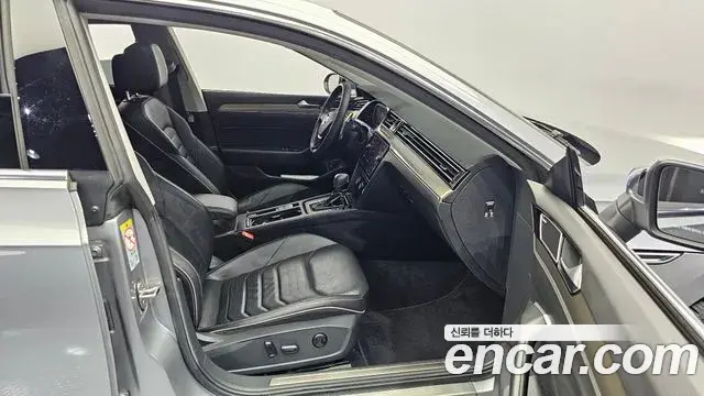 Volkswagen Arteon 2020 — ფოტო 32/37