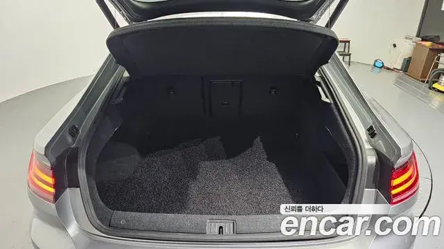 Volkswagen Arteon 2020 — ფოტო 13/37