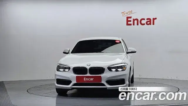 BMW 1 Series 2019 — Şəkil 25/28